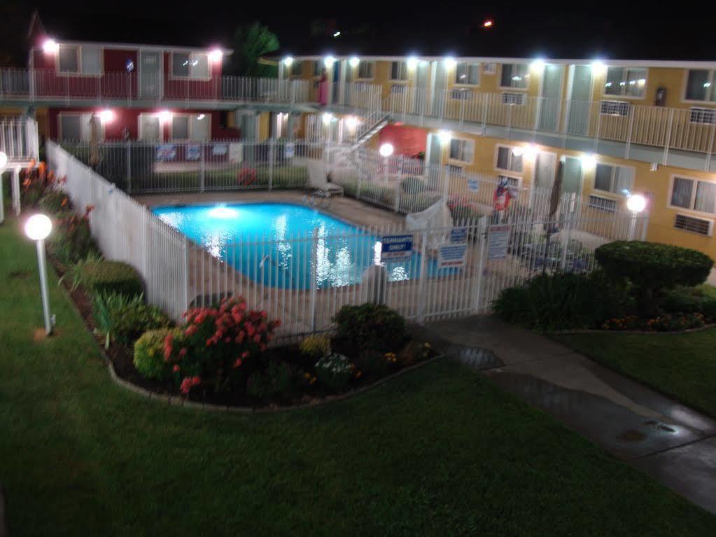 Oasis Inn Sacramento- Elk Grove Екстериор снимка